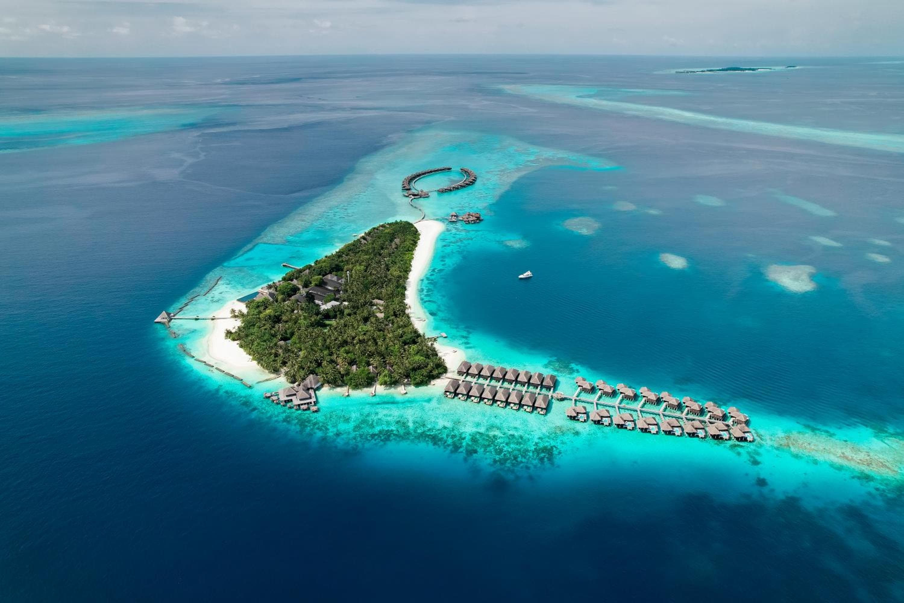 Coco Bodu Hithi - 50 percent off shared roundtrip Speedboat for stays from 1 Sep to 23 Dec 2025 - View 27